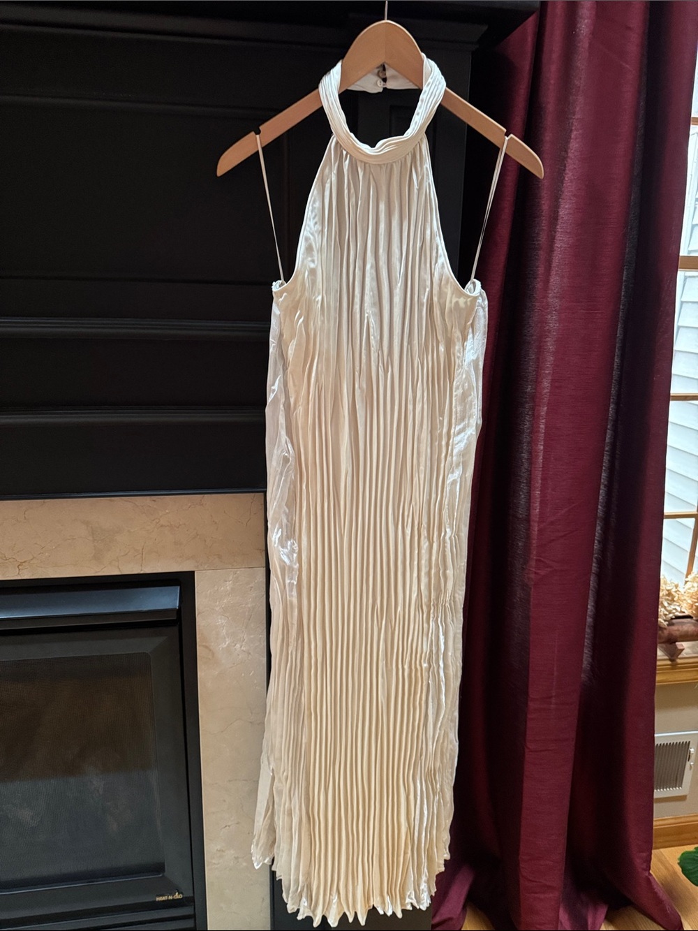 ZARA Ivory Halter Pleated Maxi Dress sz m-l